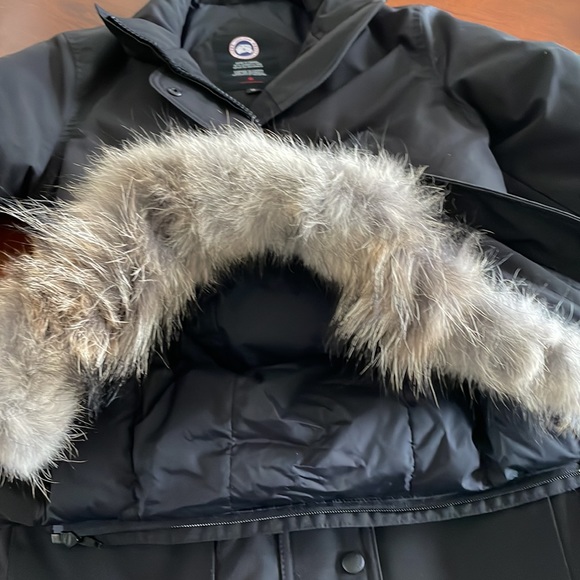 Canada Goose Jacket - Picture 10 of 11